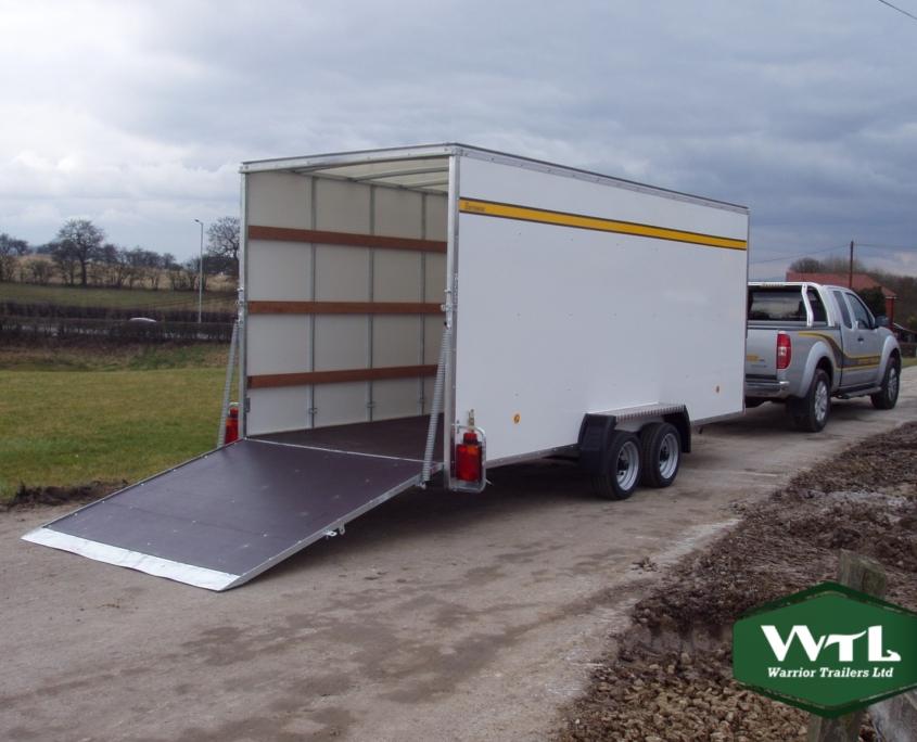550-V-Ramp-Door-004