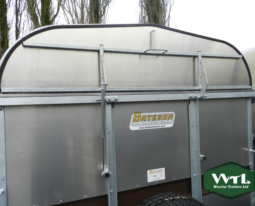 Fold-down-vent-flap-002