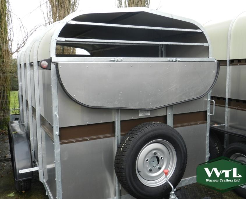 Fold-down-vent-flap-004