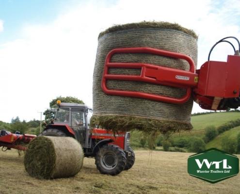 Bale_Grab_1-750x562