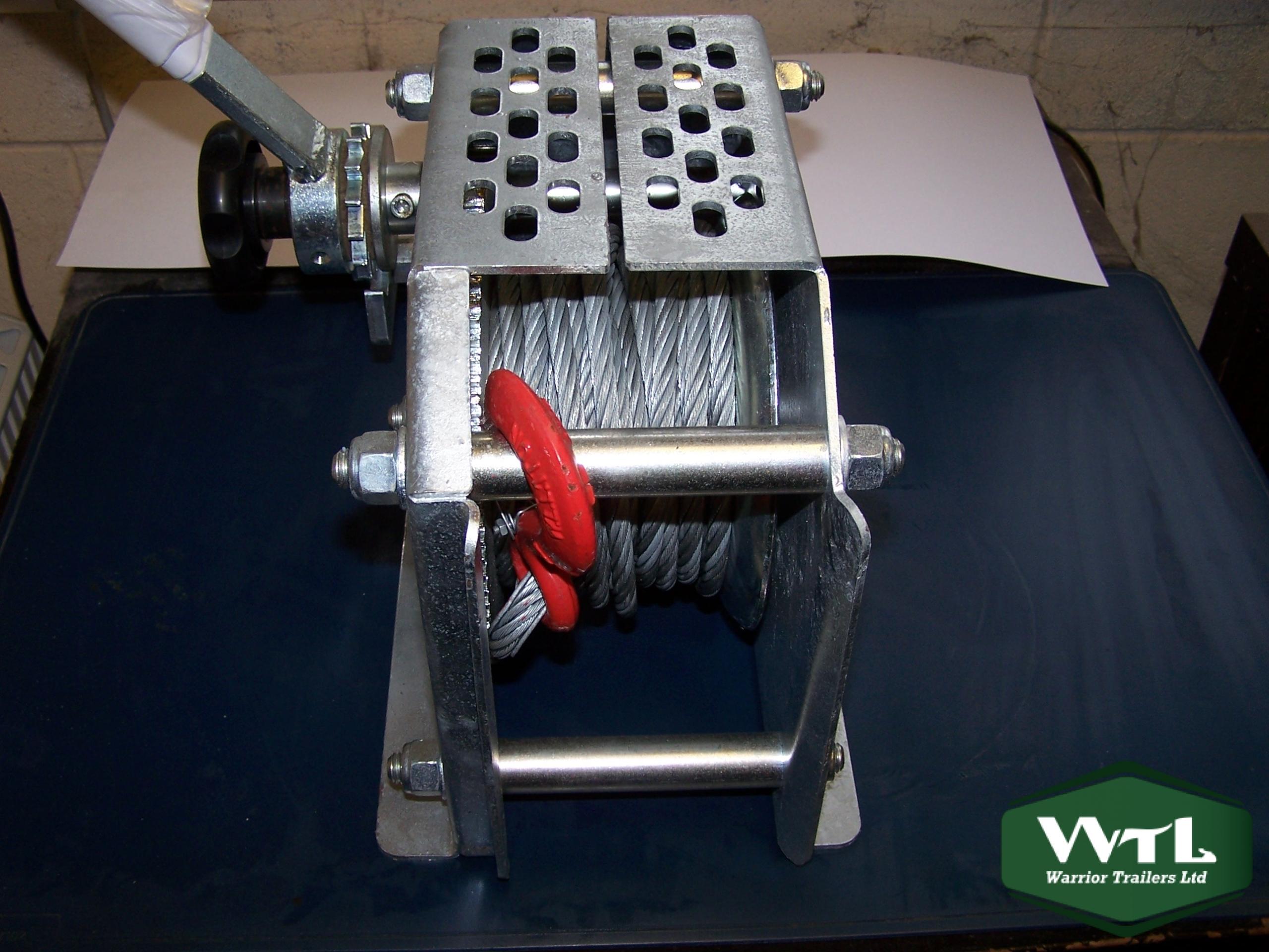 2 Ton-Hand Winch with Steel Rope. - Image 7