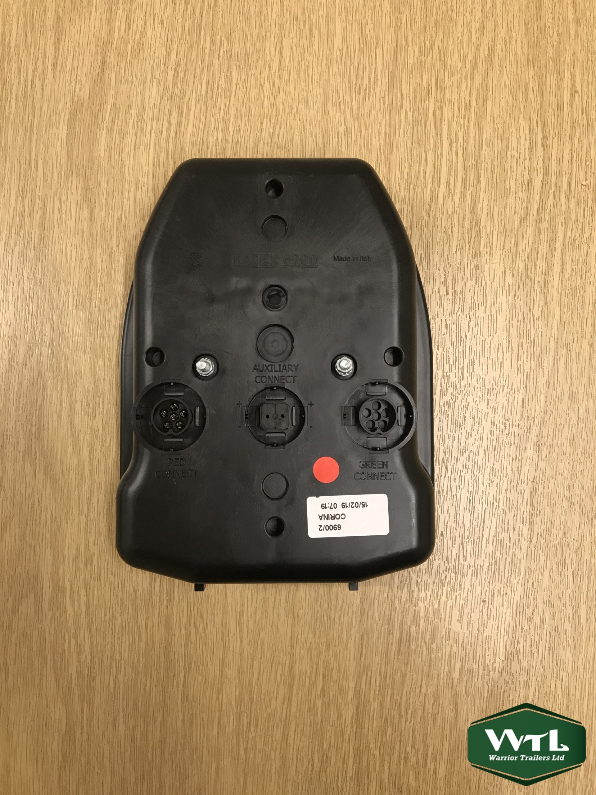 Radex 6900-Left Hand Vertical Rear Combination Lamp. - Image 2
