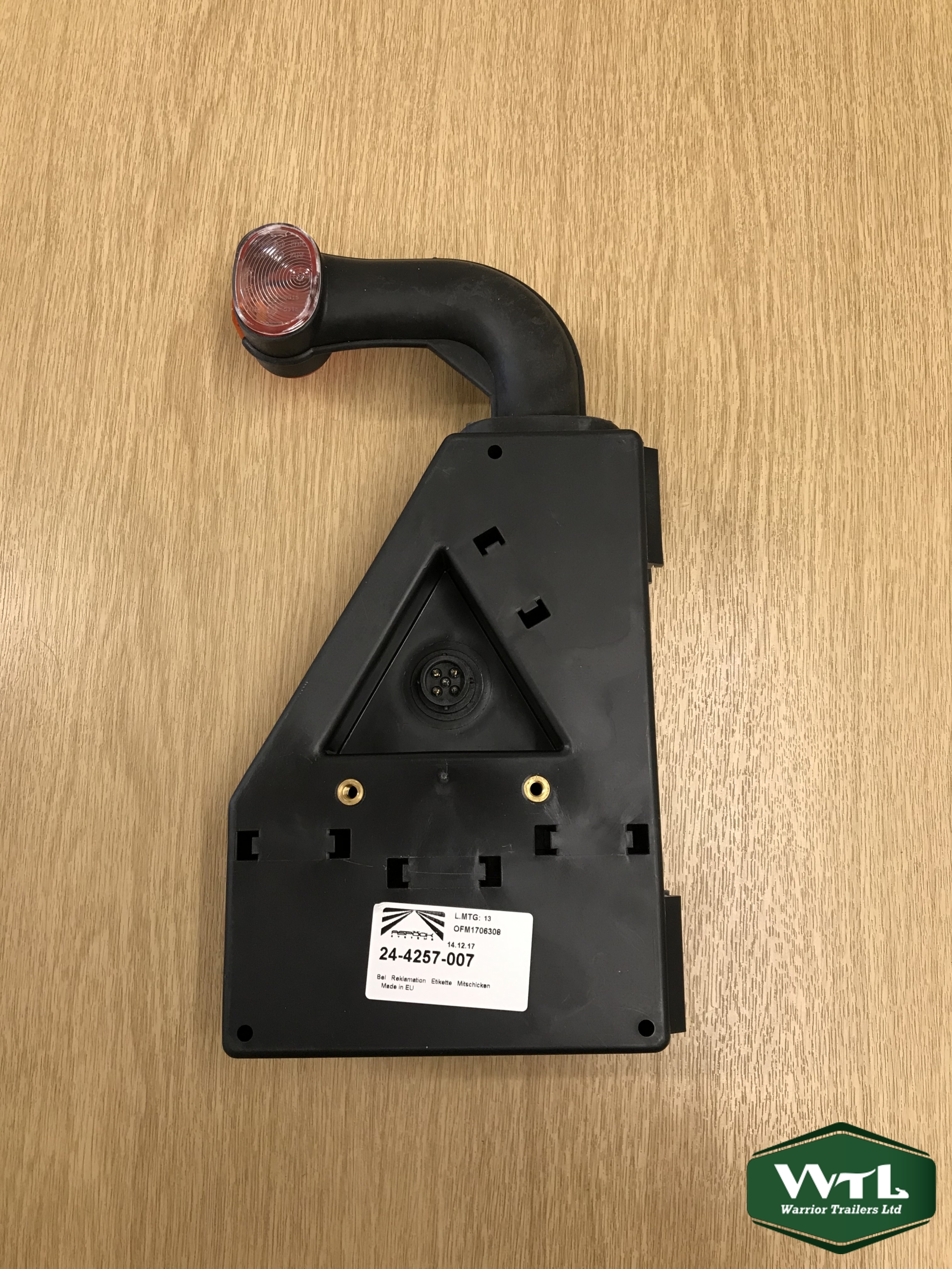 Aspock Earpoint Rear Right Hand with Rubber Arm - Image 4