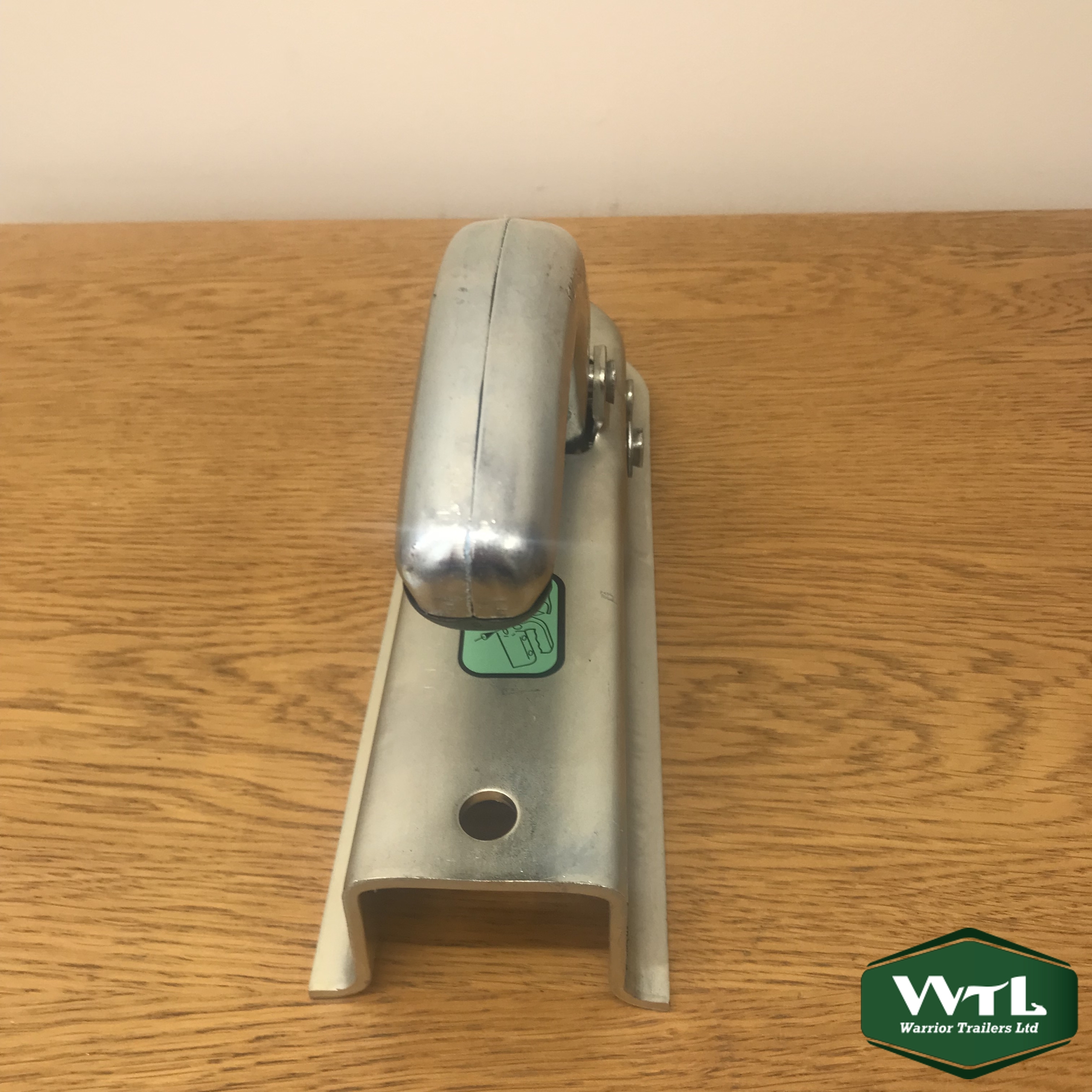 Knott Avonride Unbraked Box Fitting Coupling Head - Image 2
