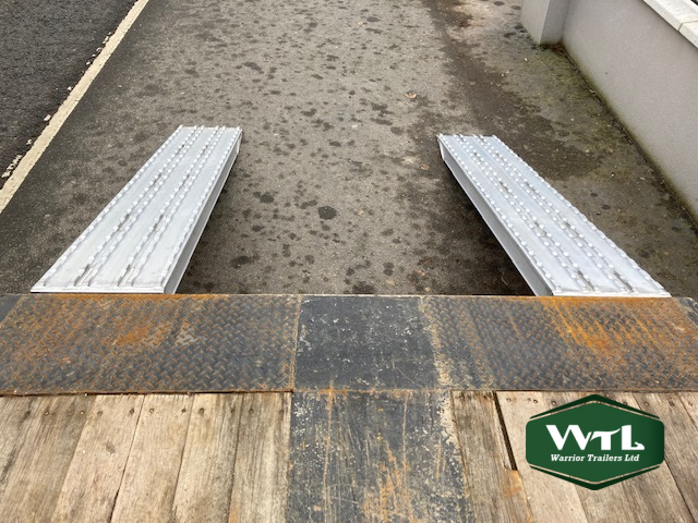 Heavy Duty Aluminium Loading Ramps - 6ft / 2000mm with Hook End Connection - 115/20450 - Image 4